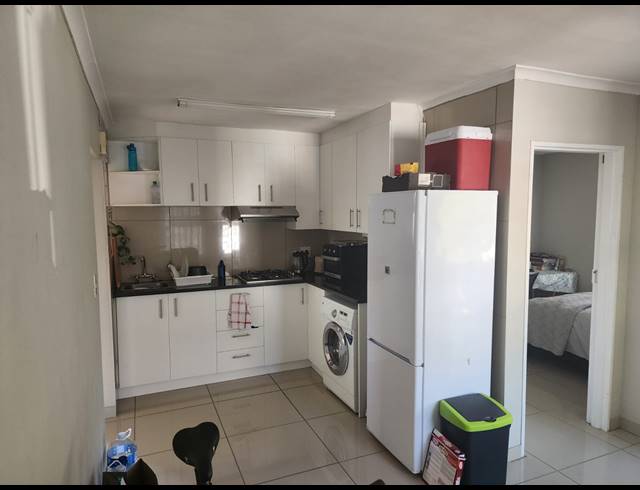 2 bed property to rent in LA COLLINE